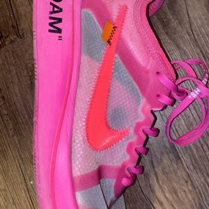 Nike Zoom Fly Off whites.